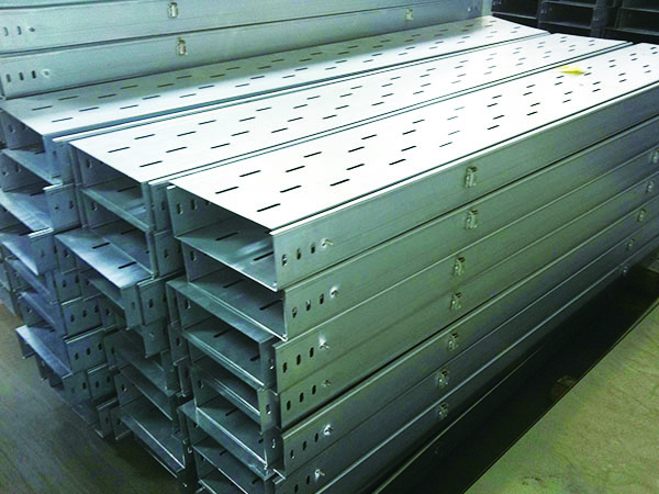 托盘式电缆桥架