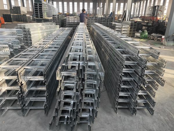 大跨距电缆桥架